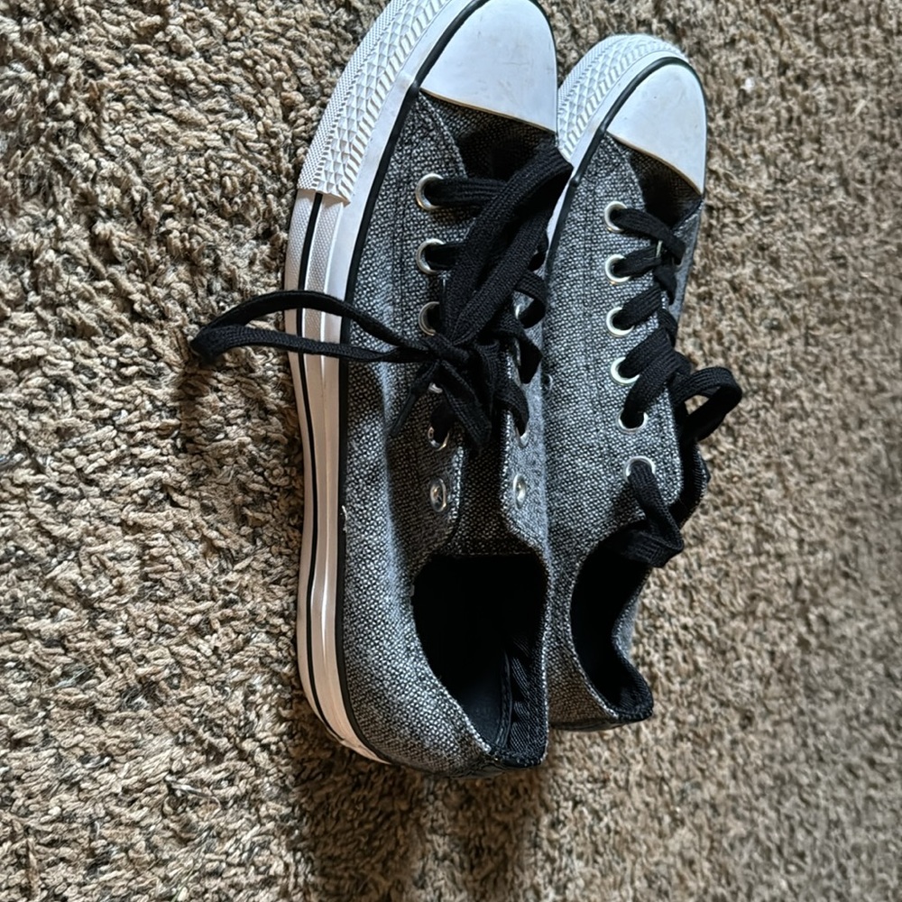 Converse - Picture 2 of 4